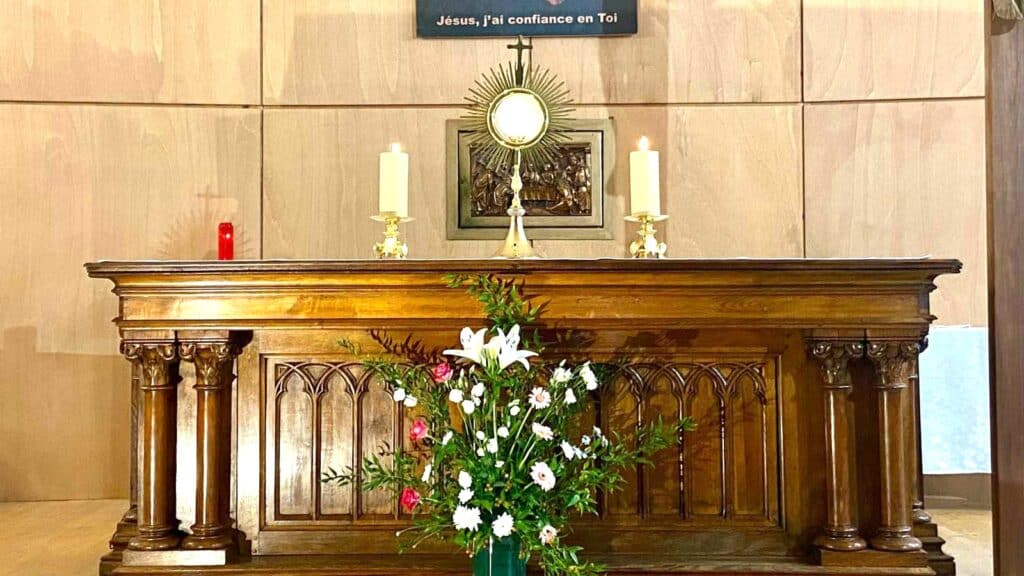 adoration site